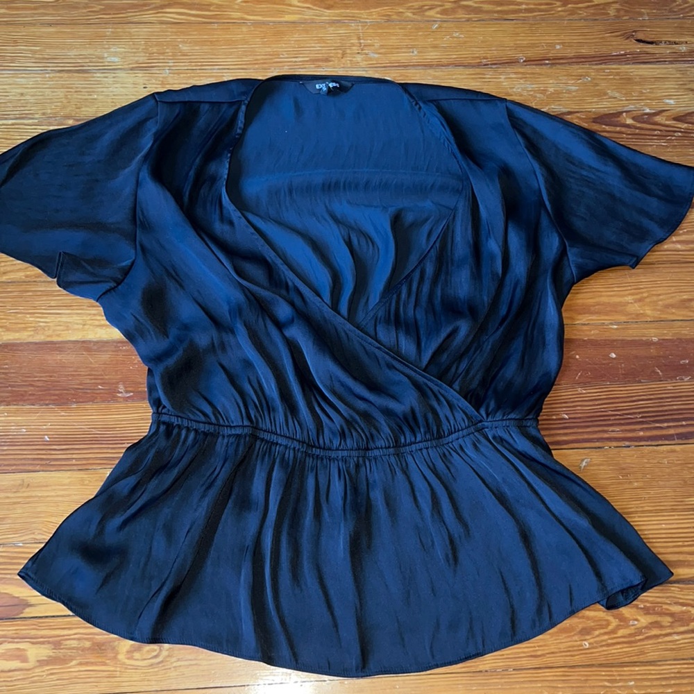 BLACK wrap top